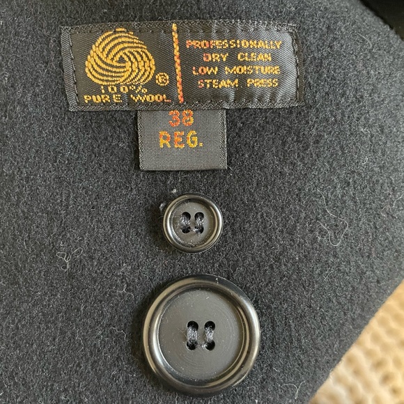 Vintage men’s London Fog black trench coat. - Picture 2 of 3